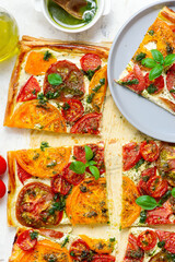 Cheese tomato and pesto  tart.style rustic.