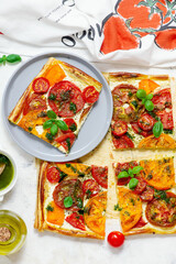 Cheese tomato and pesto  tart.style rustic.