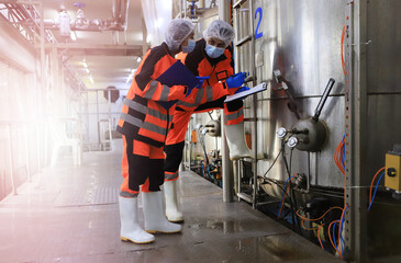 food engineer check process in food factory