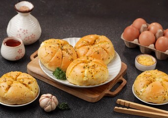 Korean garlic cheese bread is bread mixed with cheese and onions so it tastes delicious
