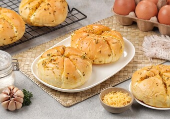 Korean garlic cheese bread is bread mixed with cheese and onions so it tastes delicious