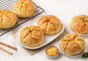 Korean garlic cheese bread is bread mixed with cheese and onions so it tastes delicious