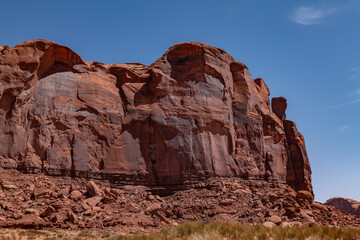 Fototapeta premium Rain God Mesa is a summit in Navajo County, Arizona, United States. hinarump Conglamerate、Moenkopi Formation、De Chelly Sandstone with Organ Rock Formation / Shale. Desert varnish