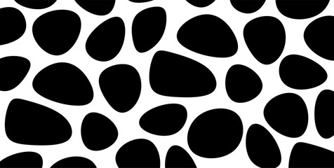 Black and White Giraffe Pattern. Animal Skin Seamless Pattern For Print, Textile, Packaging. Black and White Vector Illustration.