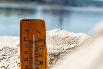 thermometer on the beach