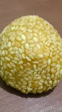 Onde Onde or Crispy Sesame Ball&nbsp;is one of Indonesian traditional snacks