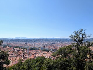 Obraz premium Overview of Nice from the Colline du Chateau, France - June 2025