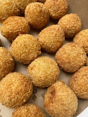 Ready-to-Eat Fried Snacks for Events