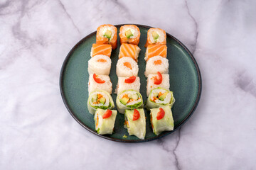 Assortiment de Maki traditionnels japonais