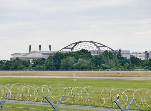 Br&uuml;cke auf Flughafenfeld