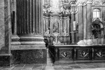 Kości&oacute;ł Farny św. Stanisława w Poznaniu, Fara Poznańska, barokowy kości&oacute;ł. Ta trzynawowa bazylika mniejsza została zbudowana w latach 1651-1732.
