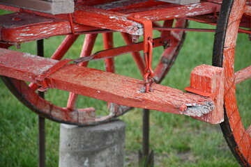 Naklejka premium Vintage wooden covered wagon brake system.