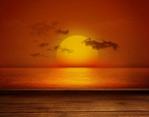 Obraz premium Wooden planks against sunset