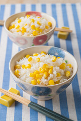 【トウモロコシの炊き込みご飯】夏はトウモロコシの季節。甘味の強い夏のトウモロコシと塩のみで炊き込んだごはん。噛むほどに素材の旨味と食感が嬉しい夏の味覚です。
