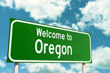 Welcome To Oregon Green Road Sign at the entrance to the state.