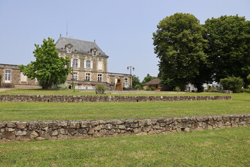 Mairie, vue de l'extérieur, village Le Dorat, département de la Haute Vienne, France