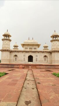 Tomb of I'timād-ud-Daulah in Agra, India vertical