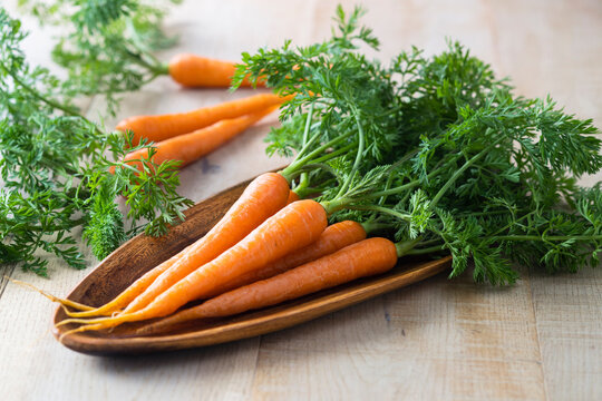 人参の葉っぱ 人参の葉〈野菜の食べ方＆調理方法〉by食育マルシェおうち便 - YouTube