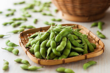 【だだちゃ豆】山形県鶴岡市でしか栽培されない特産品。噛むほどに広がる旨味と深い味わいが特徴の伝統野菜です。枝豆の王様とも呼ばれます。