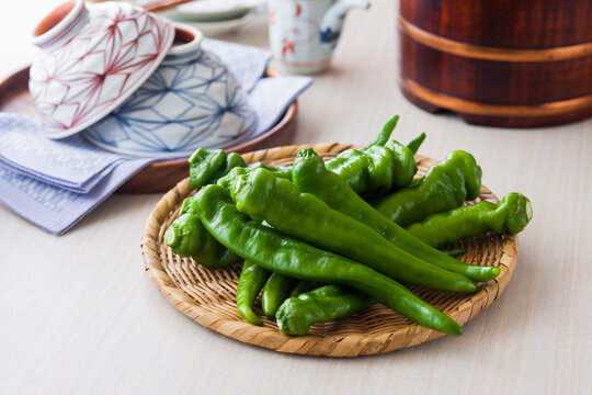 万願寺唐辛子」の写真素材 | 579件の無料イラスト画像 | Adobe Stock