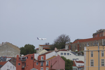 Flugzeug über Lissabon, Transatlantik Kreuzfahrt Rio de Janeiro Salvador Maceio Recife Praia Santa...