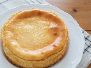 手作りのベイクドチーズケーキ