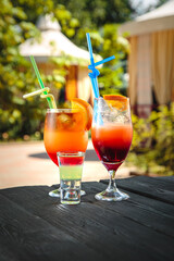 different drinks with ice and mint