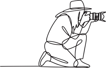  continuous line drawing of a photographer in crouching pose holding DSLR camera with telephoto lens in black and white style