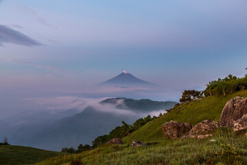 白谷ノ丸から夜明けの富士山