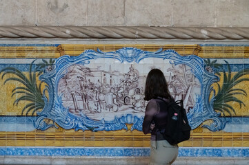 Lisboa, antiguos azulejos en el refectorio del monasterio de los jeronimos, portugal.