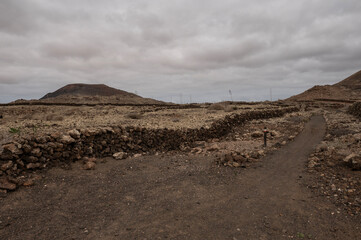 Montaña de la Arena y paisaje volcánico del Malpais en Villaverde, Fuerteventura