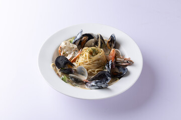 Pasta with seafood in png file - png파일의 해산물이 올라가있는 파스타