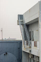 Multi-storey building roof with stairs