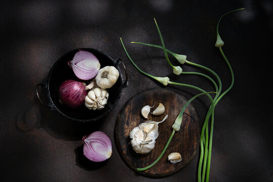 Garlic pod, garlic flowers and red onions 