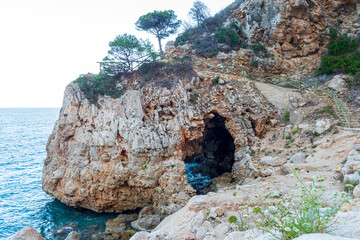 CUEVA DE LOS ARCOS playa paradisíaca cala del moraig turismo españa verano 2025  Cala del Moraig,...