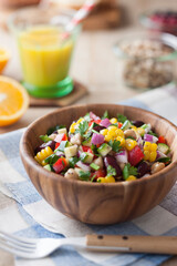 【夏野菜のチョップドサラダ】細かなダイス状にカットした夏野菜たっぷりのチョップドサラダ。