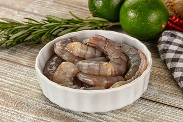 Raw peeled shrimp for cooking