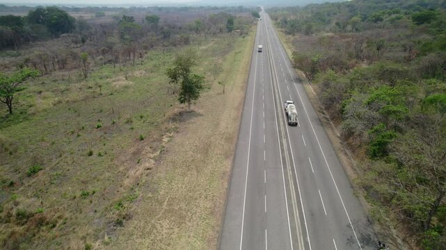 Venezuela's Major Highway: Aerial Perspective of Jos&eacute; Antonio P&aacute;ez