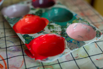 Childrens kids crafts palette colour paint mixing colourful hands