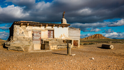 front view dessert house