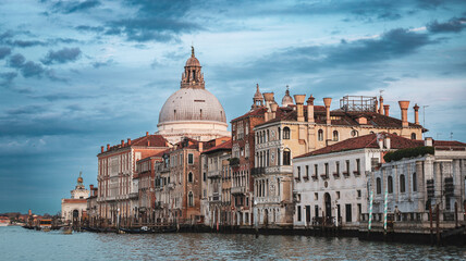Naklejka premium Venetian architecture along the Grand Canal in the late afternoon light