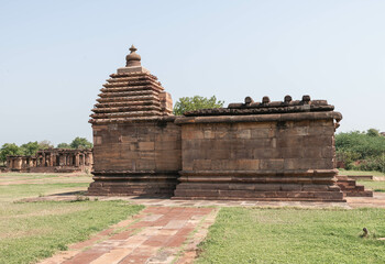 Aihole is the largest archaeological complex of stone and cave temples of the 4th12th centuries. India.