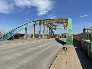 Obraz premium bridge over the river