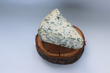 Dorblu Cheese as a Key Delicacy in Modern Cuisine and Stylish Gastronomy