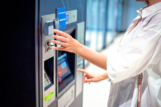 Contactless payment for parking place in shopping mall
