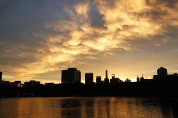chicago skyline at sunset