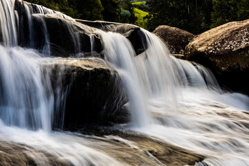 Obraz premium Close-up view of the Cascades Waterfall in the Mahai River in the Drakensberg Mountains.