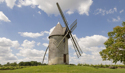 Moulin à vent,en Charente