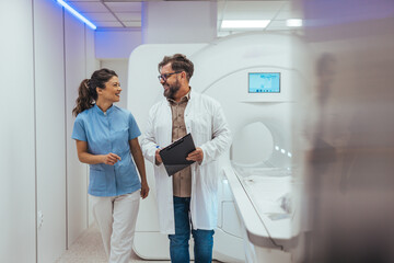 Obraz premium Teamwork Between Medical Professionals in a Healthcare Facility Setting