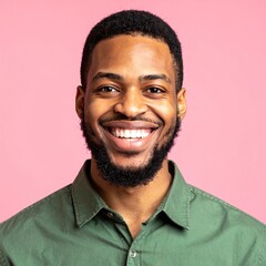 Obraz premium Happy man smiling